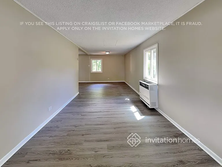 1875 N Newport Rd — Photo 6