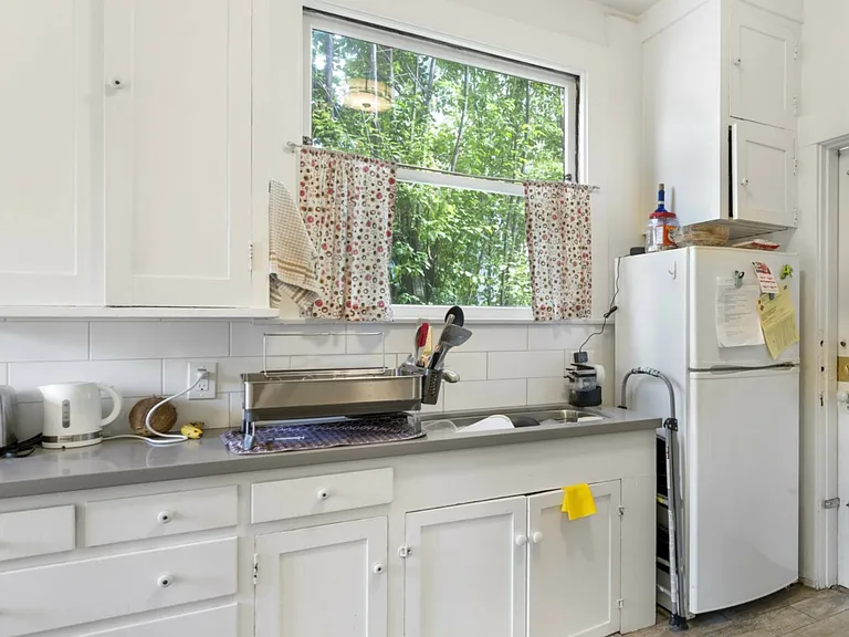 2201 Derby St #1 — Photo 3