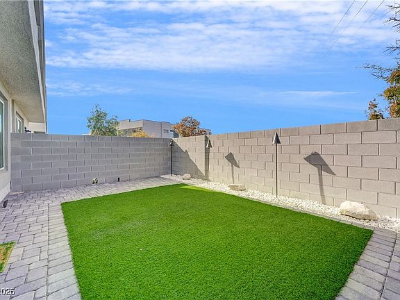 2nd image of 4271 Lemay St #3