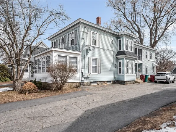 81 4th Ave, Lowell, MA 01854