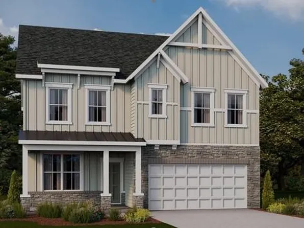 301 Eclipse St, Charles Town, WV 25414