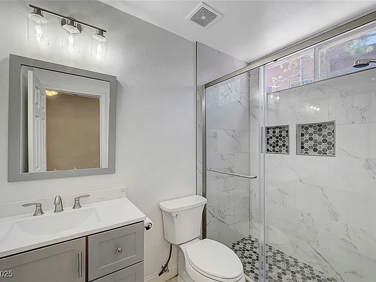 229 N Buteo Woods Ln — Photo 38