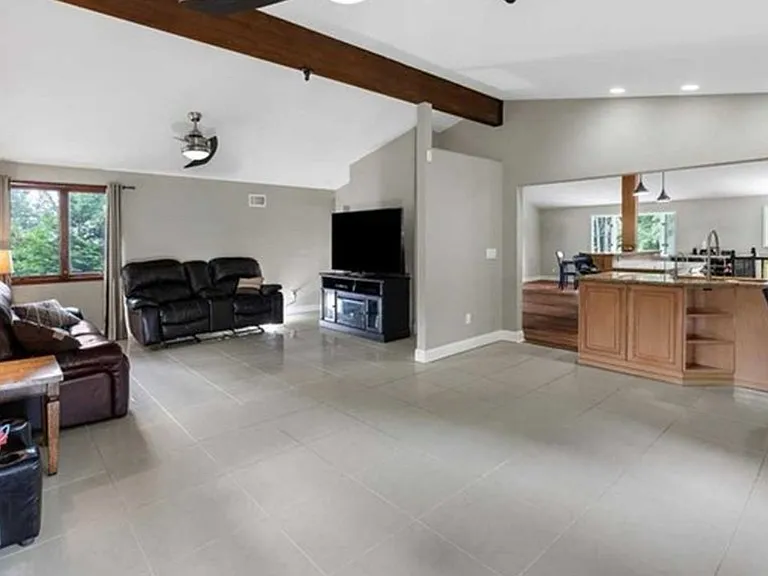 442 Wildwood Rd — Photo 32
