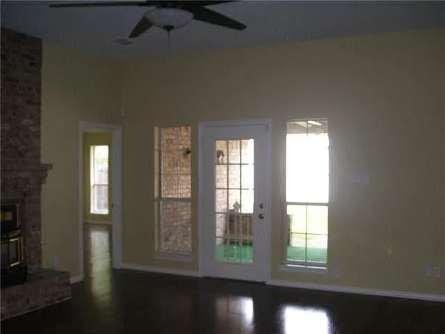 3 bed, 1707 sqft, $2,100 — Photo 4