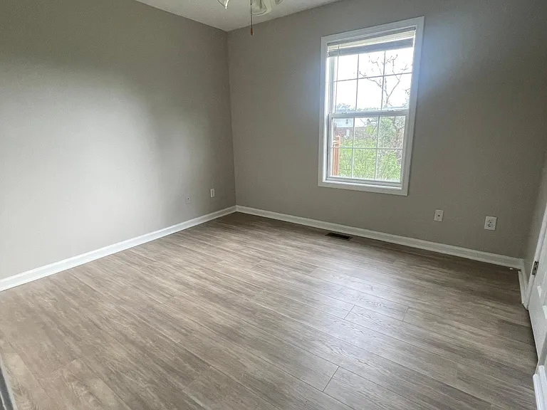 2819 Faith Ln — Photo 30