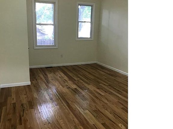 3rd image of 17 Kenmore Ave #1