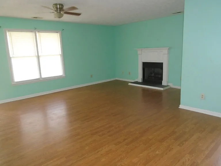 6334 Greycliff Dr — Photo 4