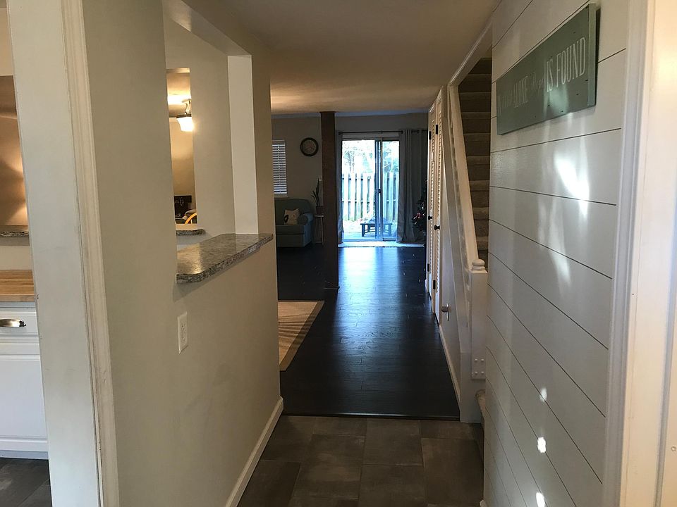 Entry Hallway