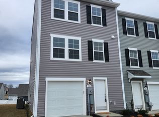 183 Clifton Mnr #1, Falling Waters, WV 25419