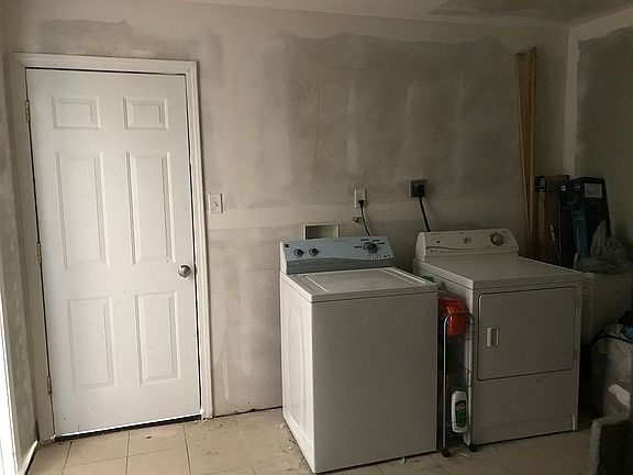 3rd image of 1321 Westlawn Dr