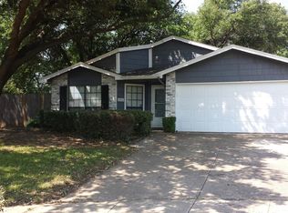 409 Westover Dr, Euless, TX 76039