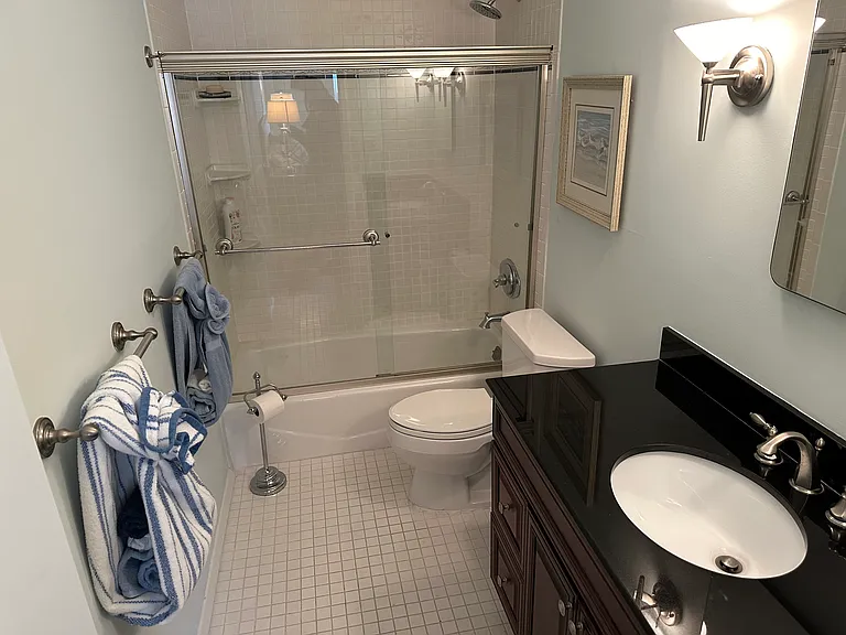360 Shore Rd #7B — Photo 16