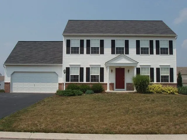 3081 Bitternut Blvd photo 1