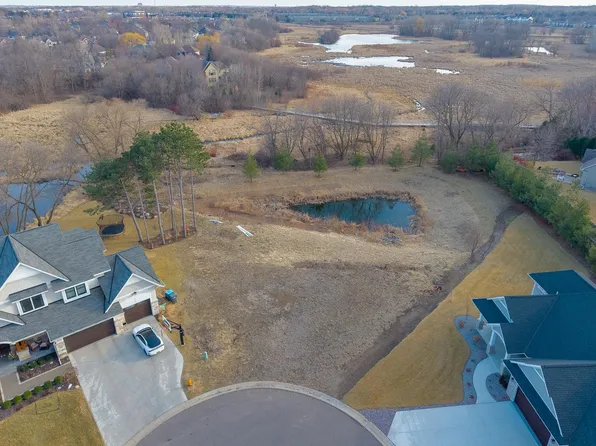 4240 Inland Ln N, Plymouth, MN 55446