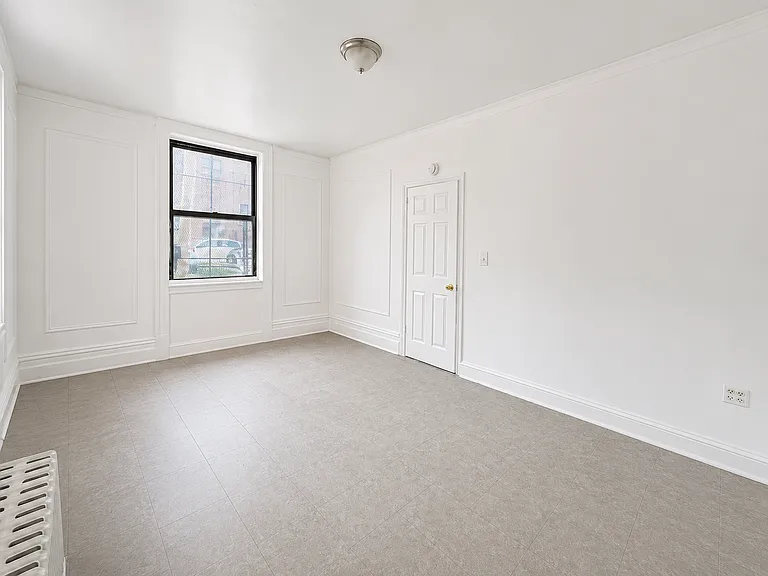 868 Faile St #3 — Photo 3