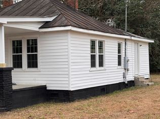 107 W Smith St, Mount Olive, NC 28365