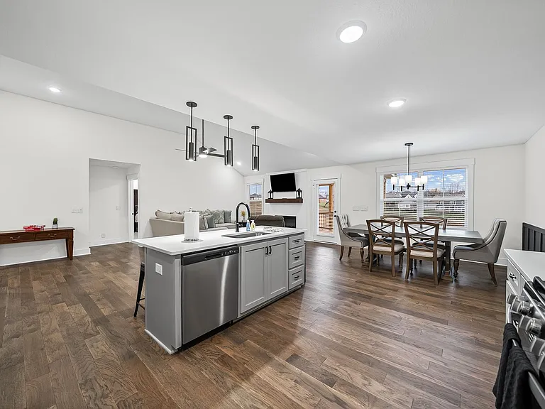 1601 Collins View Way — Photo 16