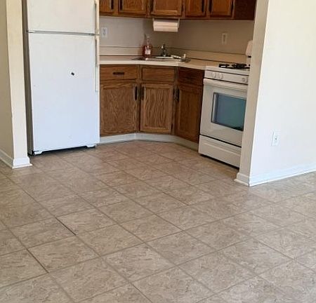 4th image of 1H Terrace Drive BLDG 1 #H
