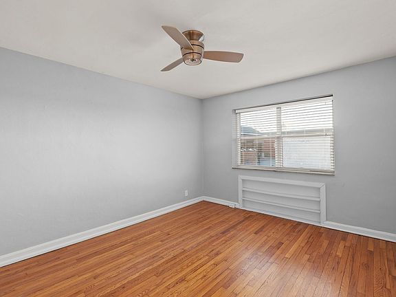 3rd image of 5816 Lindenwood Ave #5828-1S