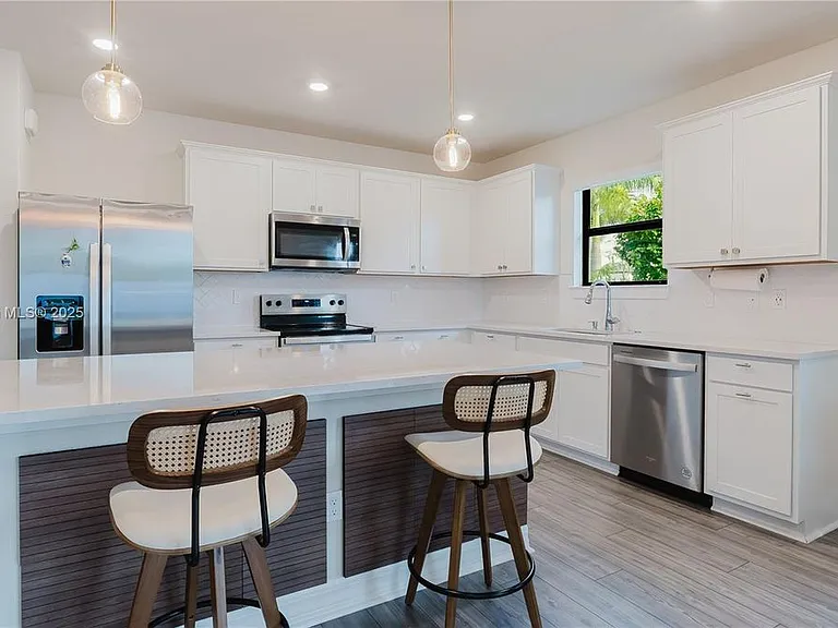 3001 Hibiscus Ave #HOUSE — Photo 5