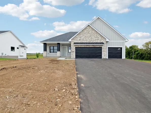 490 Sea Wing Blvd, Prescott, WI 54021