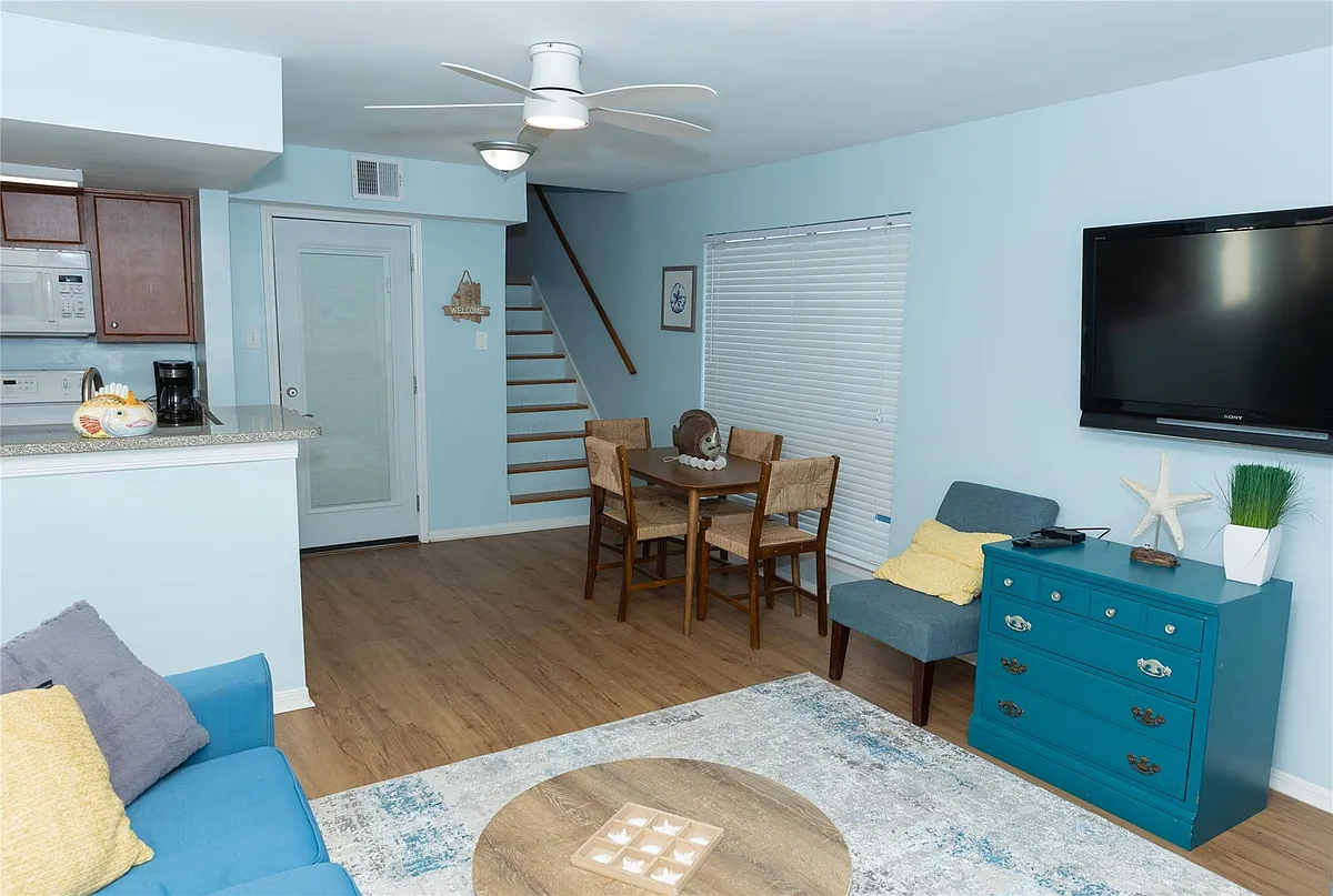 Building Photo - 3506 Cove View Blvd #911