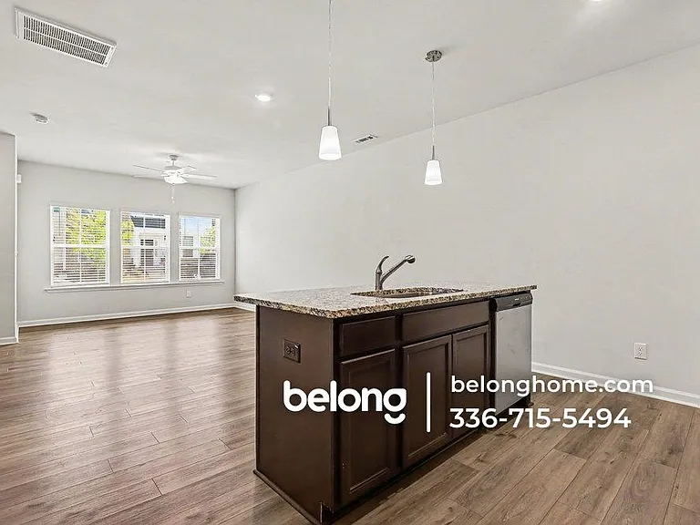 240 Chesapeake Commons St — Photo 6