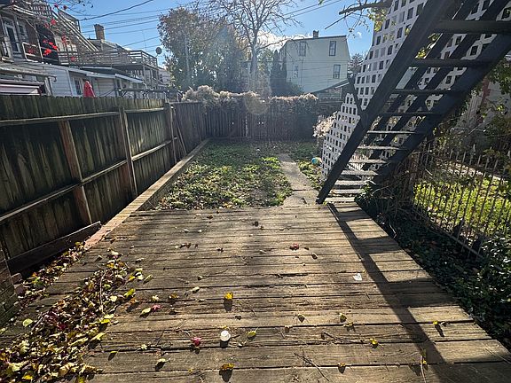 3rd image of 314 N Hawthorne St #1