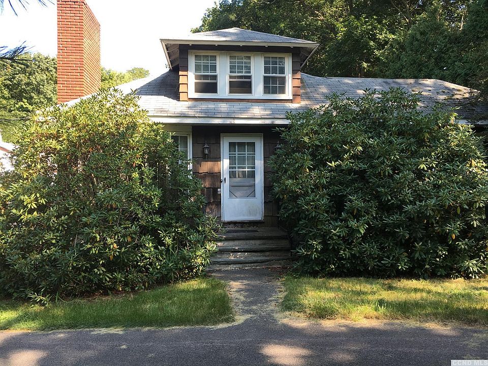 1st image of 381 Mountain Ave