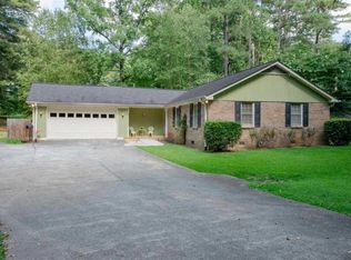 922 Rabun Dr, Lilburn, GA 30047