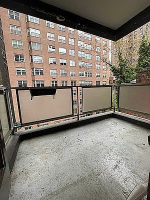 2nd image of 117 E 71st St APT 5D