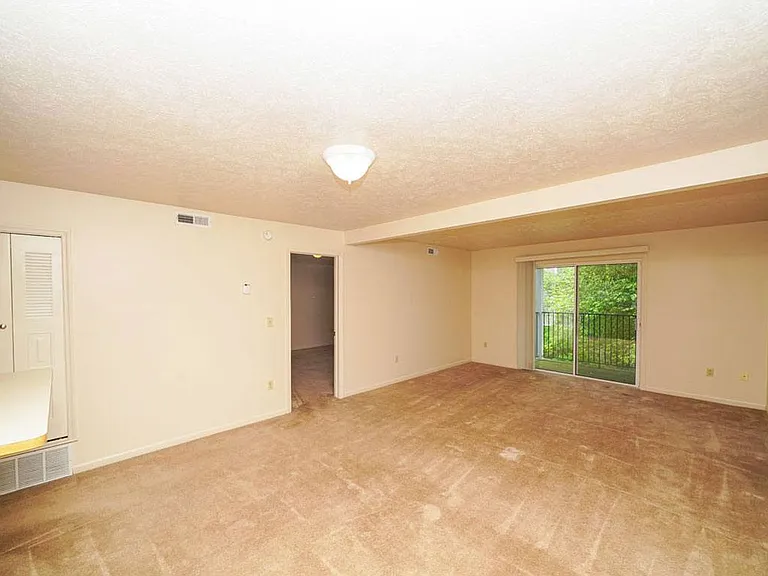 Canal Club Apartments — Photo 20