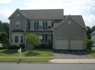 17636 Tedler Cir, Round Hill, VA 20141