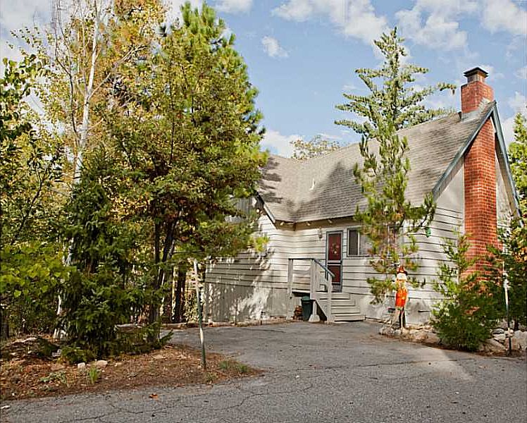 1st image of 1044 Teakwood Dr