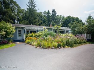 1534 Van Hoesen Rd, Castleton, NY 12033