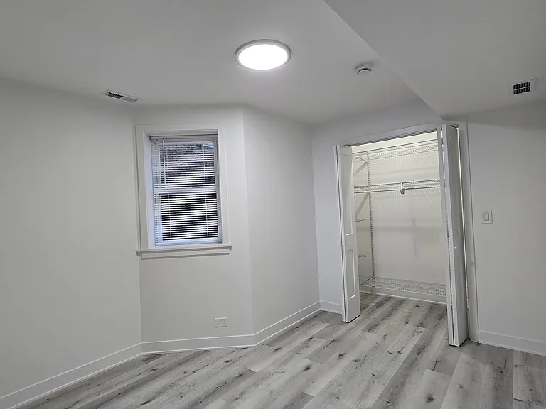 2451 N Ridgeway Ave #G — Photo 7