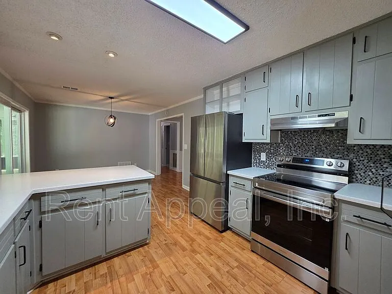 102 Park Place Dr — Photo 4