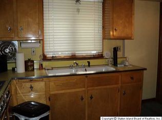 2759 Amboy Rd, Staten Island, NY 10306