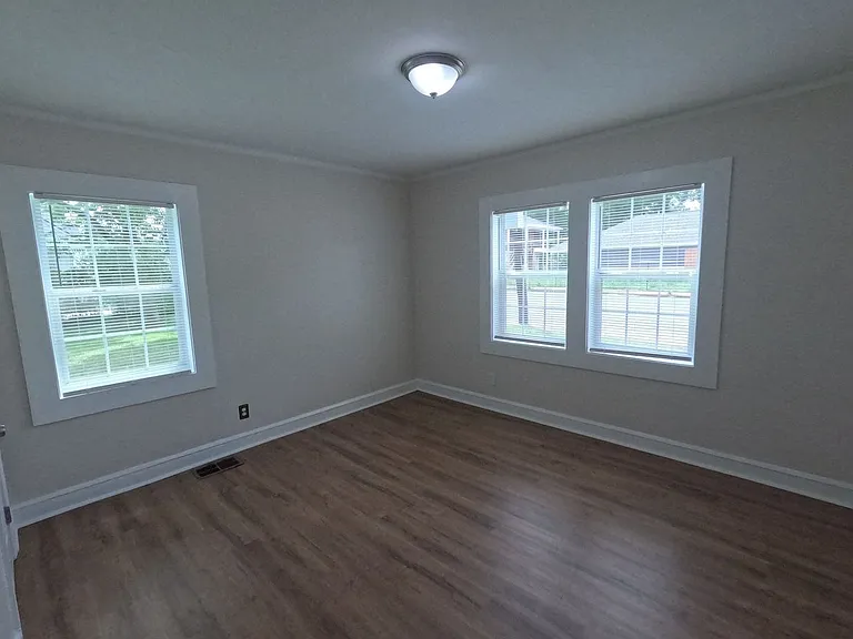 966 S Greer St — Photo 10