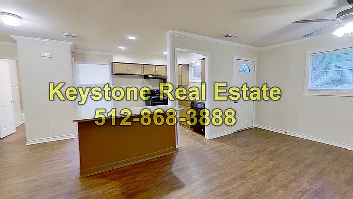 2 bed, 1.0 bath, 977 sqft, $1,395 — Photo 2