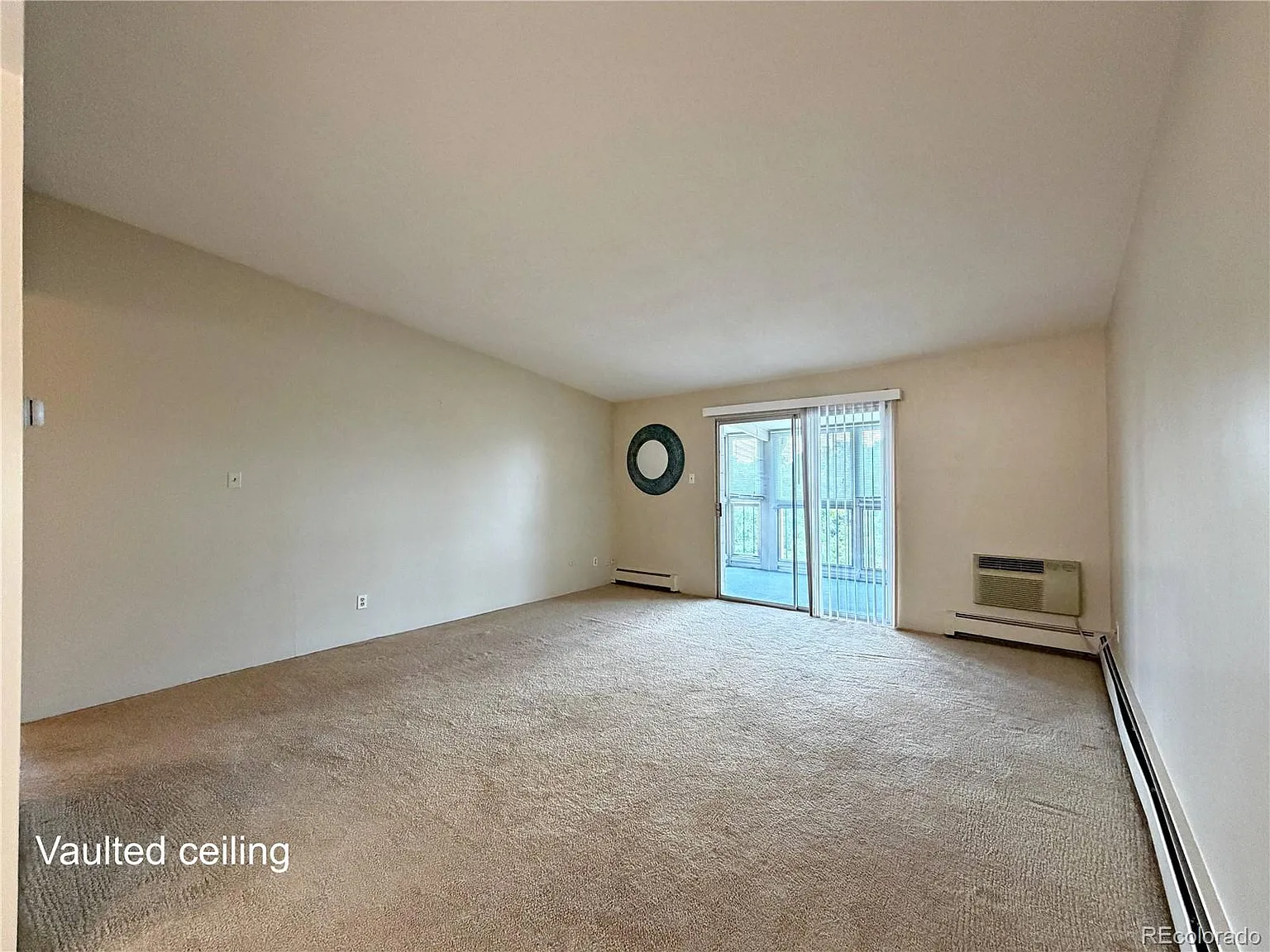 2 bed, 1.0 bath, 930 sqft, $1,600 — Photo 4