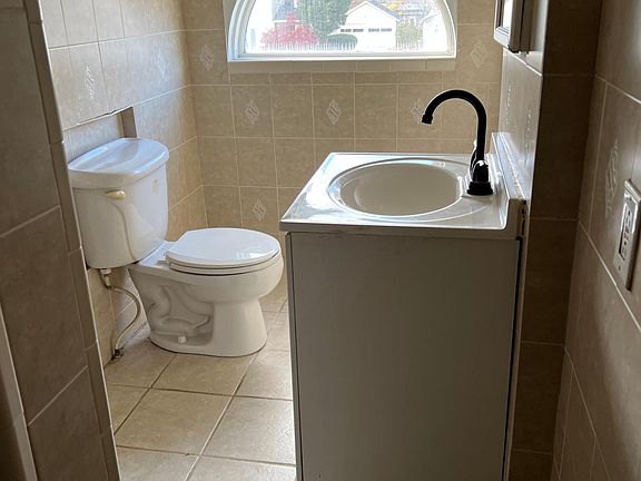Upstairs bathroom