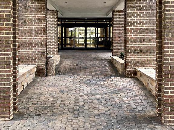 4th image of 6101 Edsall Rd APT 1206