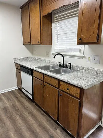 1622 Lexington Circle - 1 — Photo 4