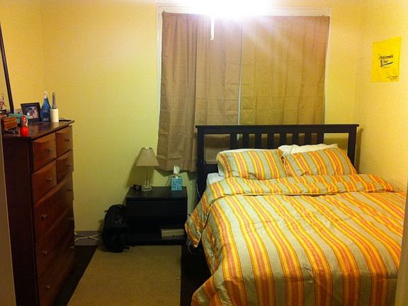 3rd image of 1241 Elsinore Ave APT B4