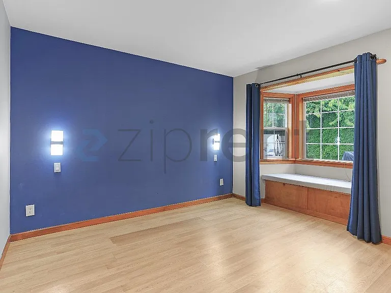 1202 NE 162nd St — Photo 7