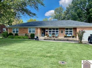 607 Hillcrest Dr, Mayfield, KY 42066