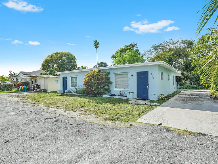 7871 Terrace Rd #B — Photo 13