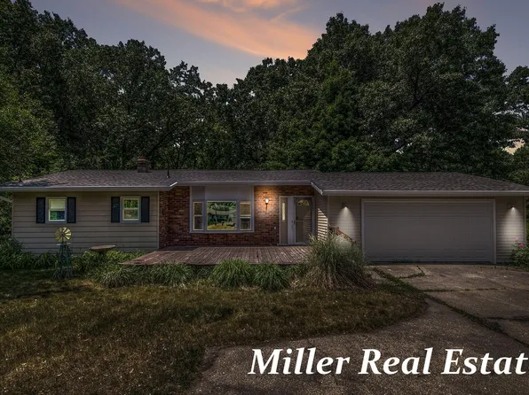 1310 S Broadway St, Hastings, MI 49058