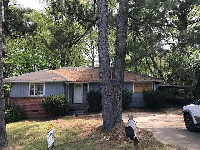 2nd image of 2504 Belvedere Dr